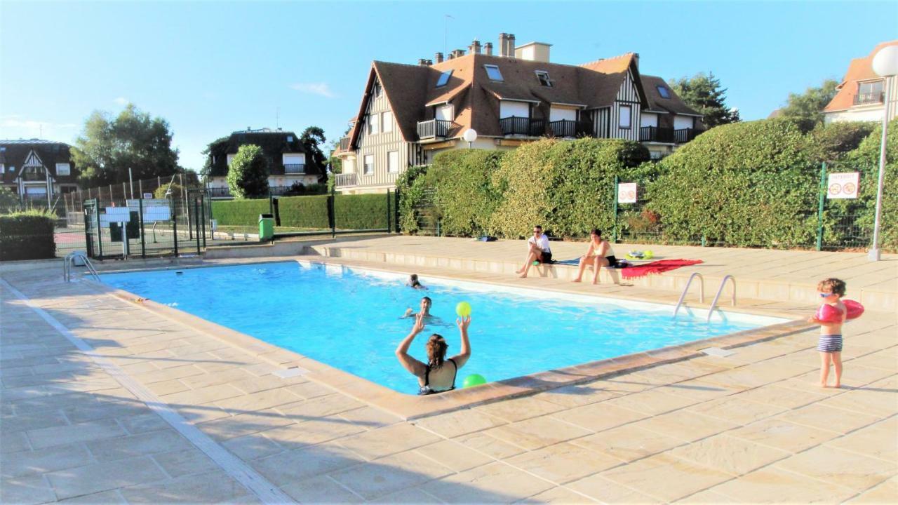 Cadre Exceptionnel: Duplex Classe 4**** Tennis, Piscine, Parking, Linge Inclus, Wifi, Materiel Bebe, Proximite Centre Deauville Eksteriør bilde