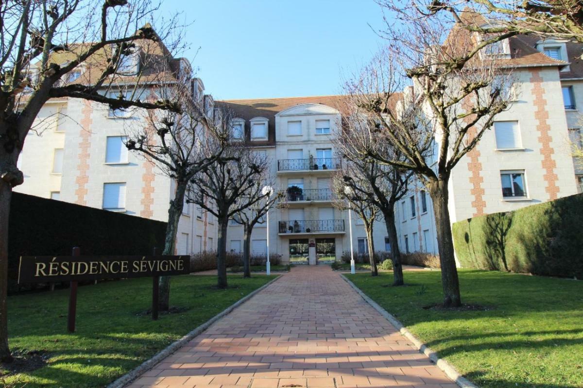 Cadre Exceptionnel: Duplex Classe 4**** Tennis, Piscine, Parking, Linge Inclus, Wifi, Materiel Bebe, Proximite Centre Deauville Eksteriør bilde